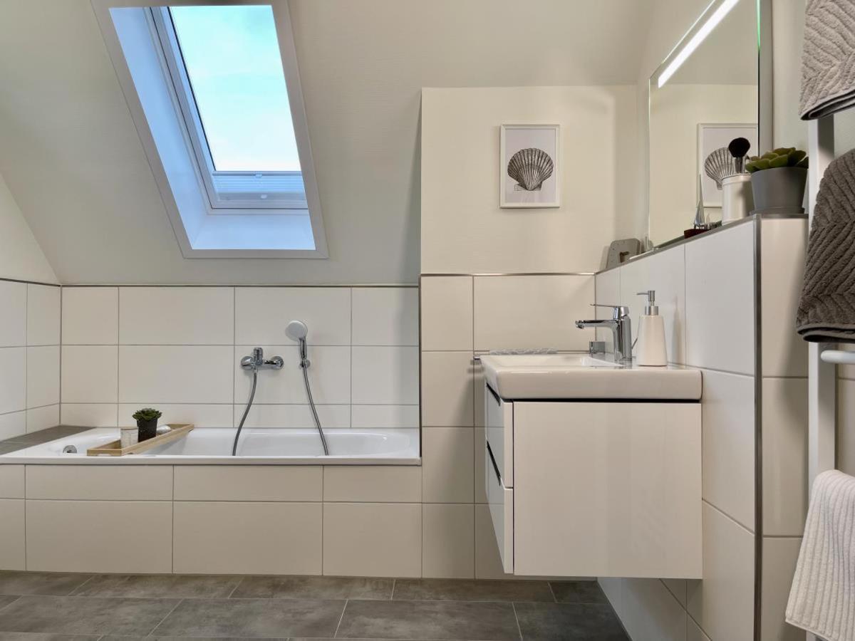 Am Kutterhafen 28 - Prielhuus Villa Fedderwardersiel Exteriör bild